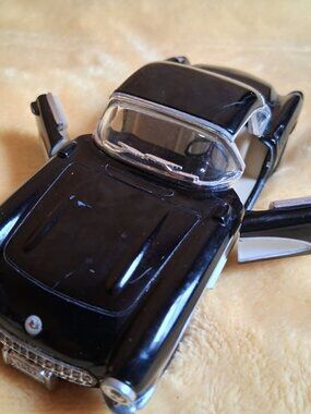 KINSMART 1957 CHEVY CORVETTE-DIE CAST